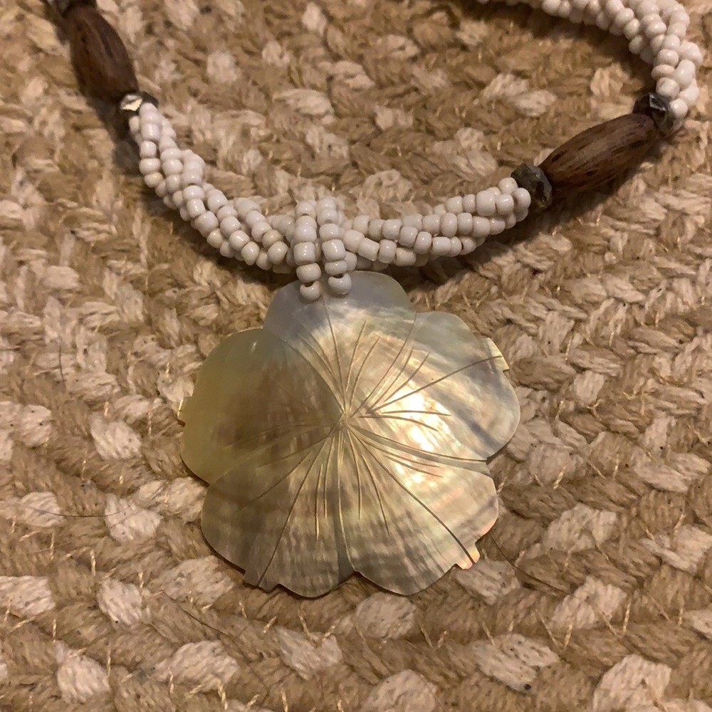 Shell necklace! - Picture 3 of 3